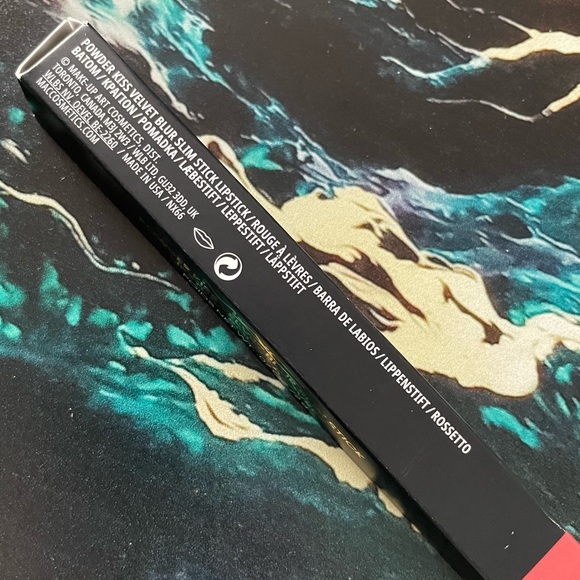 NIB MAC Powder Kiss Velvet Blur Slim Lipstick in PEPPERY PINK - Picture 8 of 9